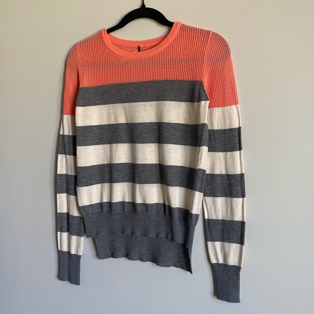 Color Block Sweater - Picture 3 of 6
